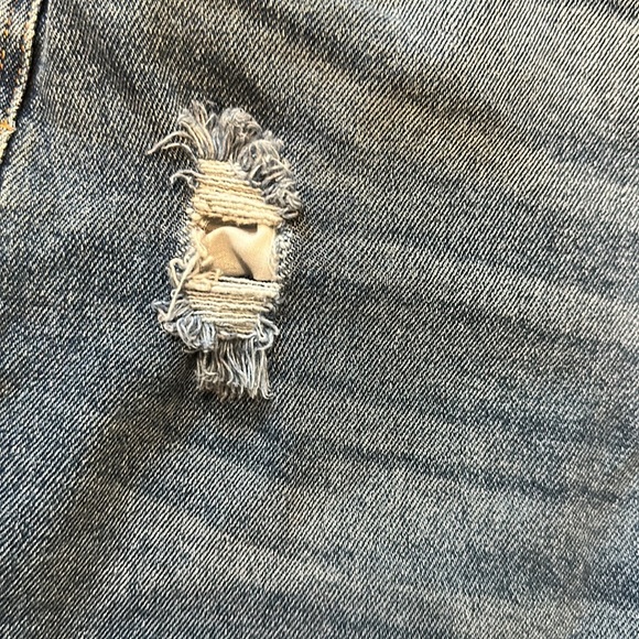 Size 30 / 11 ReGeneration Meadow Distressed Stretch Jeans. Super cute & stretchy - Picture 4 of 8